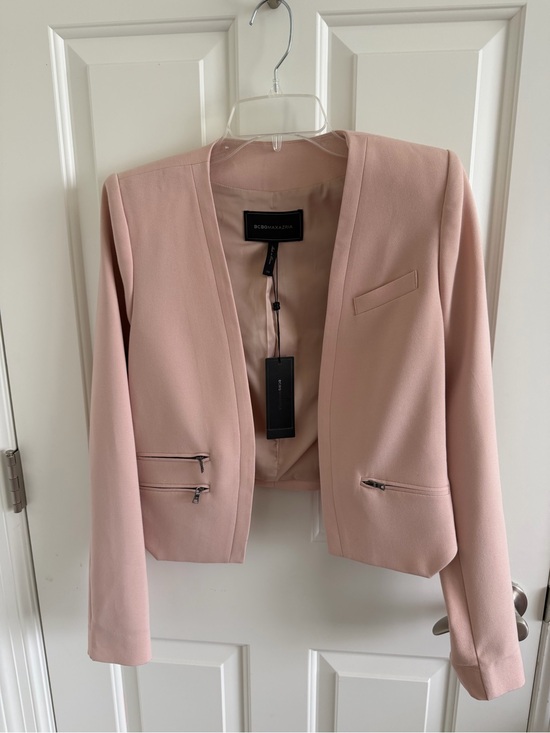 BCBGMaxAzria Jackets & Blazers - BCBGMaxAzria Blush Pink Open-Front Zip-Pocket Blazer